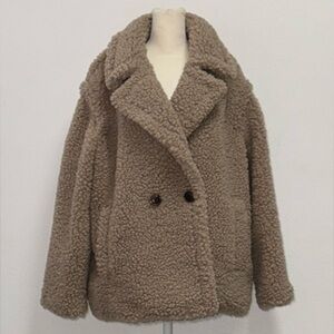 UGG GERTRUDE SHORT TEDDY COAT